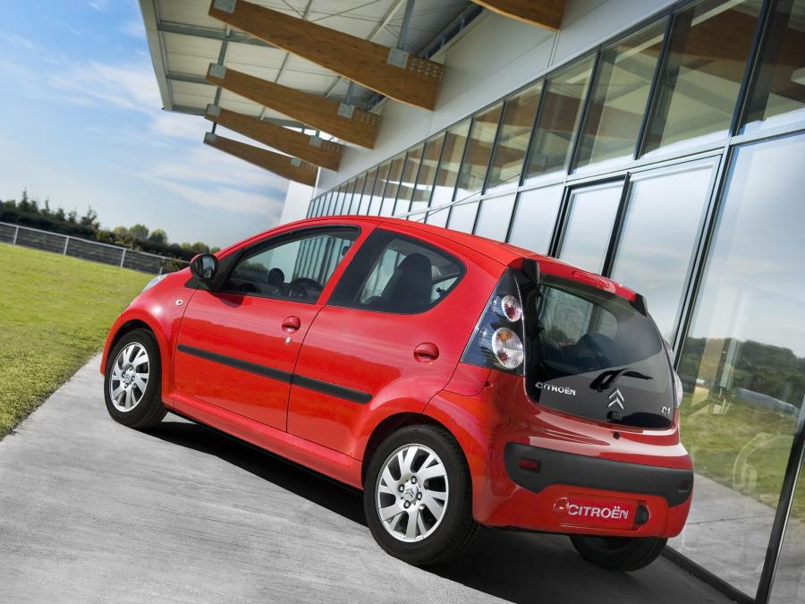  Citroen C1 5-Door 2008 года  (фото 12 из 16)